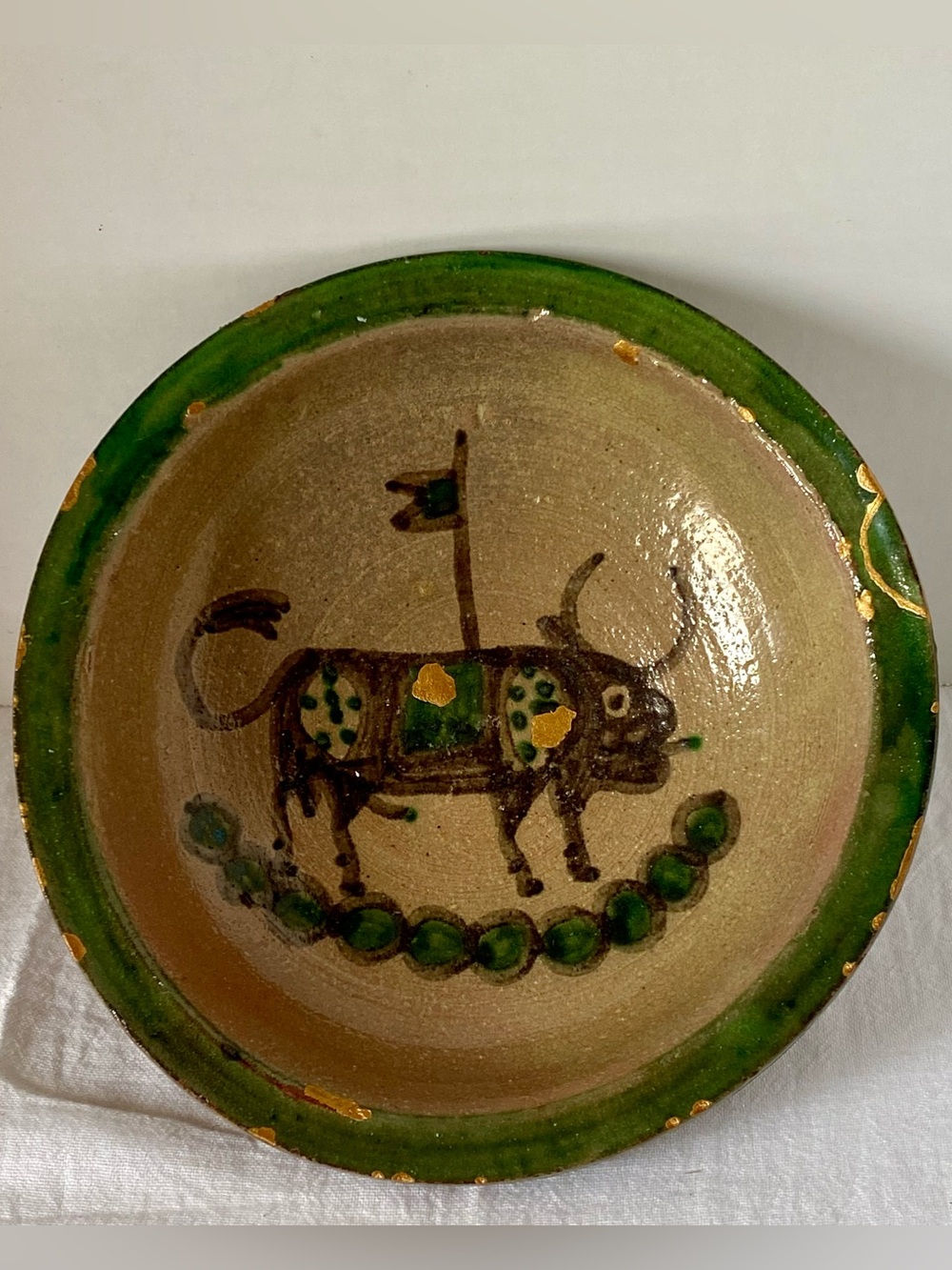 =  Antique 19th / 20th C Glazed Earthenware Bowl w. Bull, Cuzco Pottery School